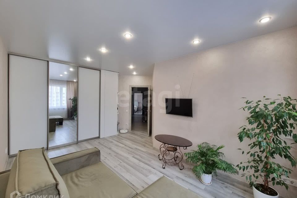 Продаётся 2-комнатная квартира, 66.4 м²
