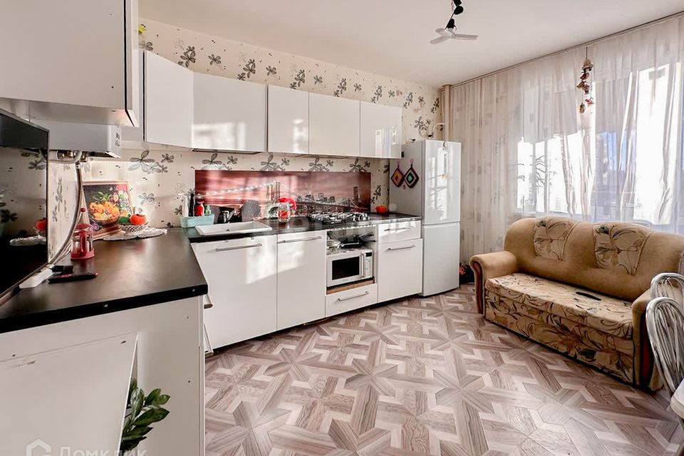 Продаётся 2-комнатная квартира, 66.8 м²