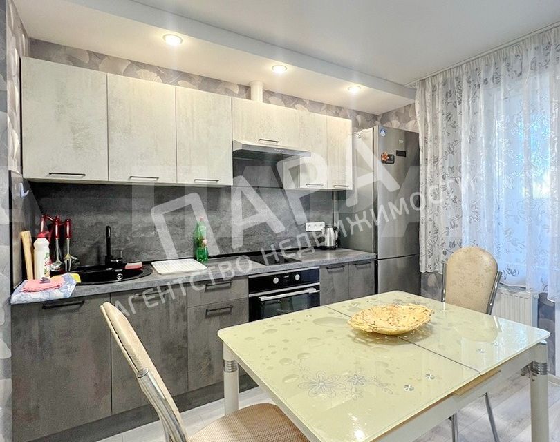Сдаётся 1-комнатная квартира, 42 м²