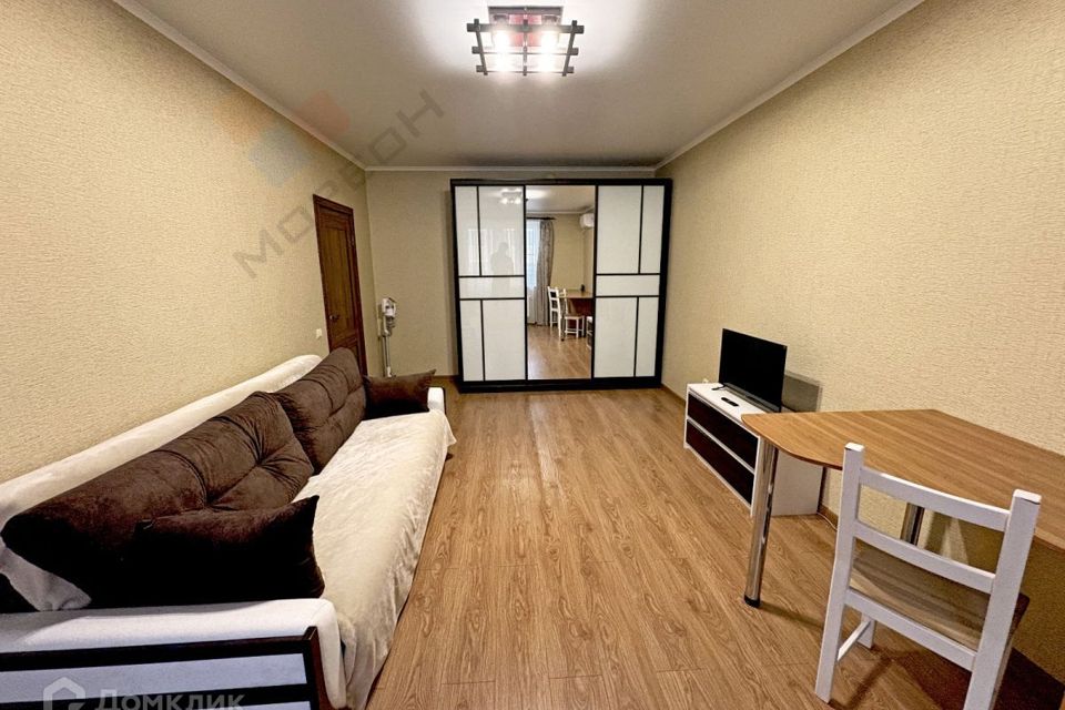 Продаётся 1-комнатная квартира, 41.3 м²