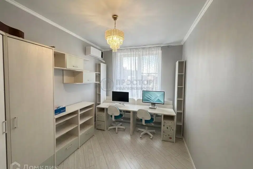 Продаётся 2-комнатная квартира, 65.7 м²