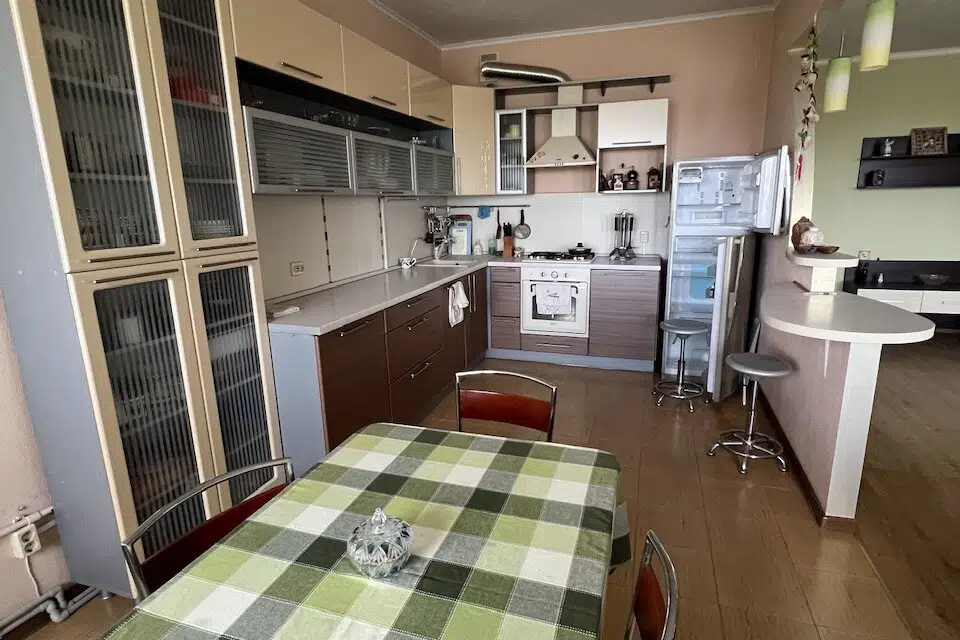 Продаётся 2-комнатная квартира, 98 м²