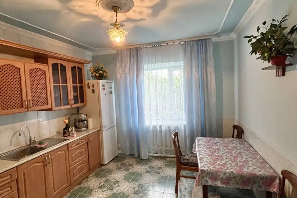 Продаётся 2-этажный дом, 140 м²