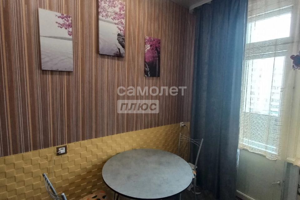 Продаётся 1-комнатная квартира, 41 м²