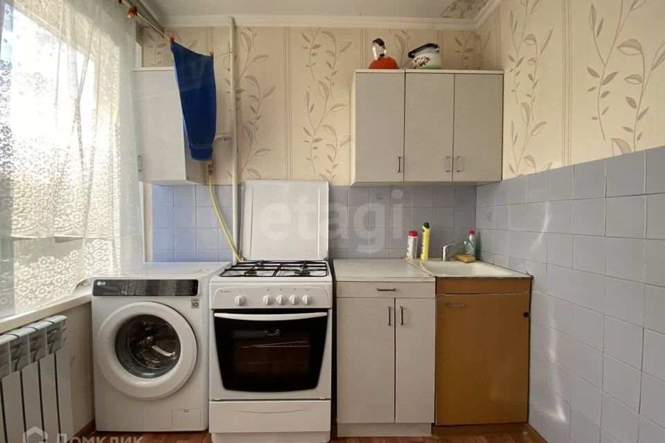 Продаётся 3-комнатная квартира, 58.9 м²