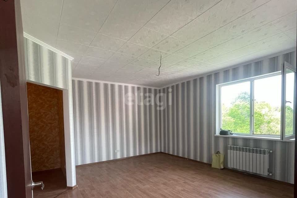 Продаётся 1-комнатная квартира, 43.3 м²