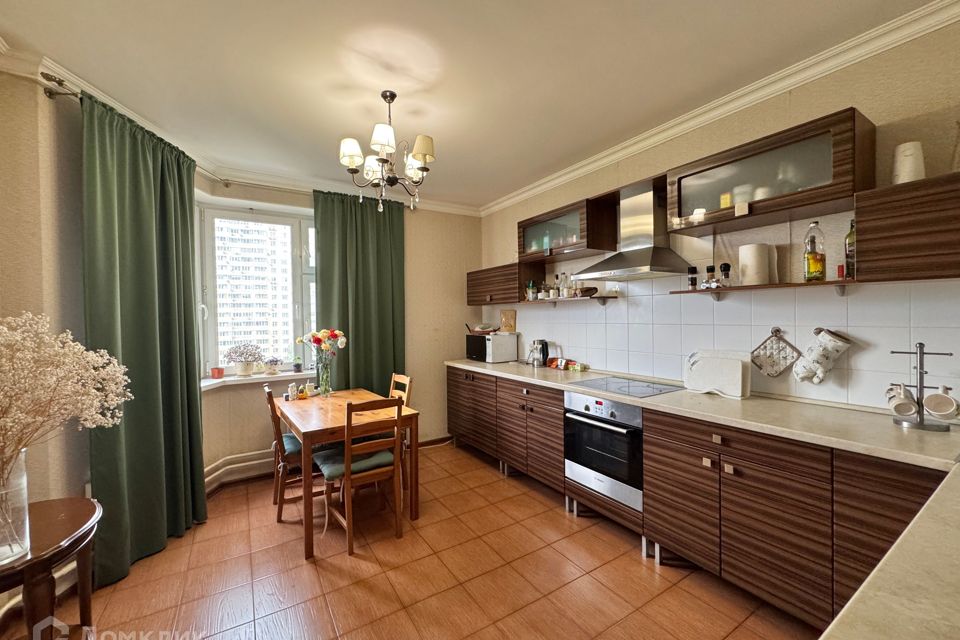 Продаётся 2-комнатная квартира, 60.5 м²