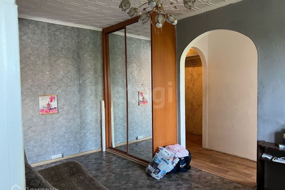 Продаётся 3-комнатная квартира, 41.8 м²