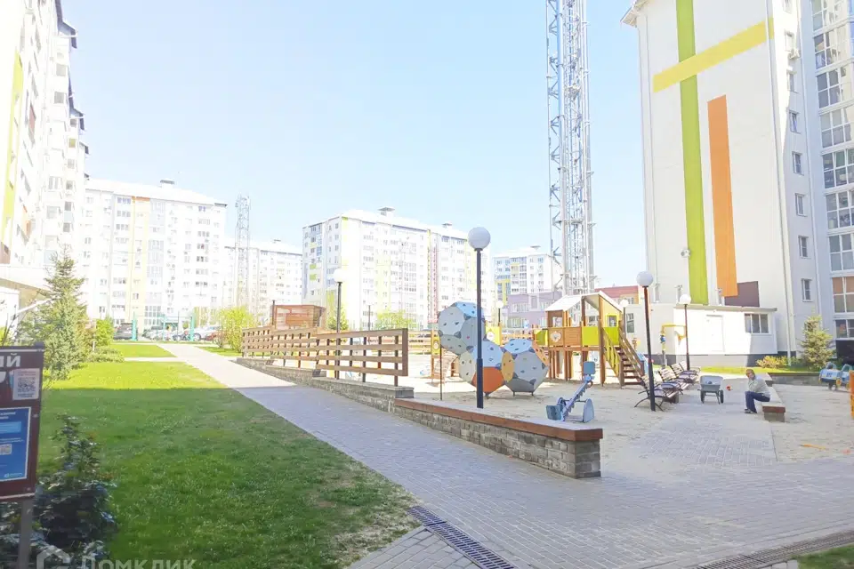 Продаётся 1-комнатная квартира, 41.3 м²