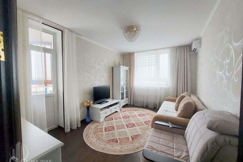 Сдаётся 1-комнатная квартира, 42 м²