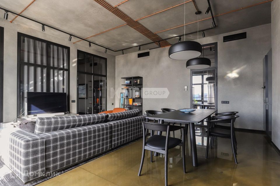Продаётся 4-комнатная квартира, 121.5 м²