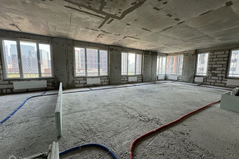 Продаётся 4-комнатная квартира, 112 м²