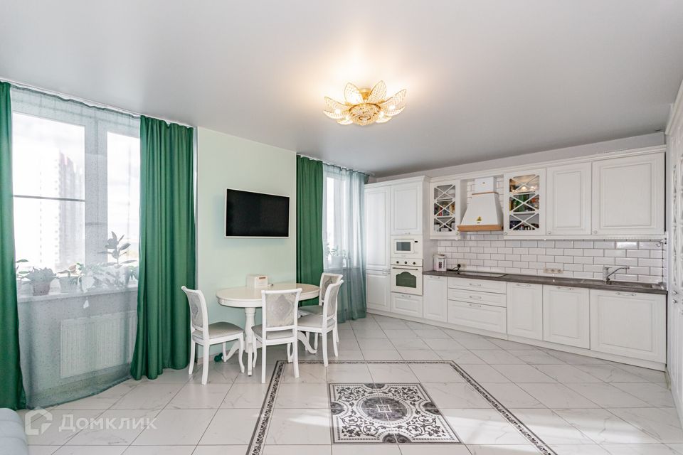 Продаётся 3-комнатная квартира, 72.6 м²