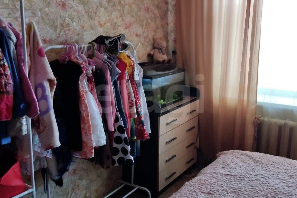 Продаётся 4-комнатная квартира, 63 м²