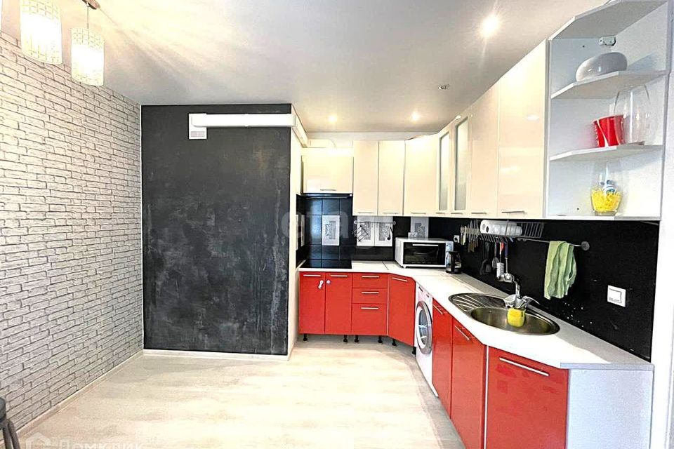 Продаётся 2-комнатная квартира, 61.6 м²