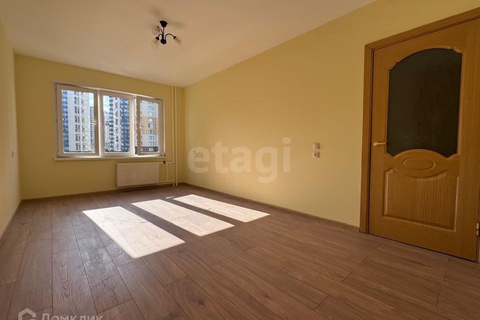 Продаётся 1-комнатная квартира, 38 м²