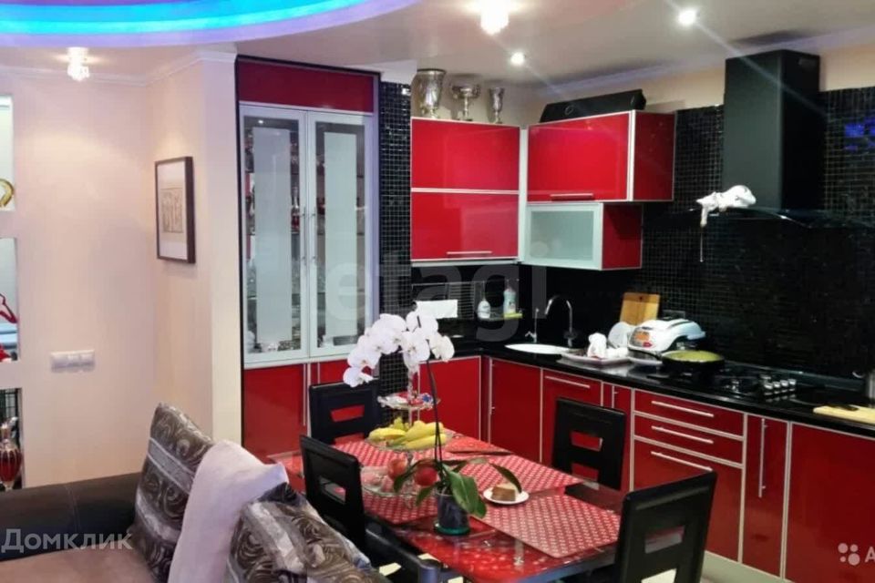Продаётся 3-комнатная квартира, 67.9 м²