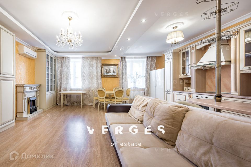 Продаётся 3-комнатная квартира, 120 м²