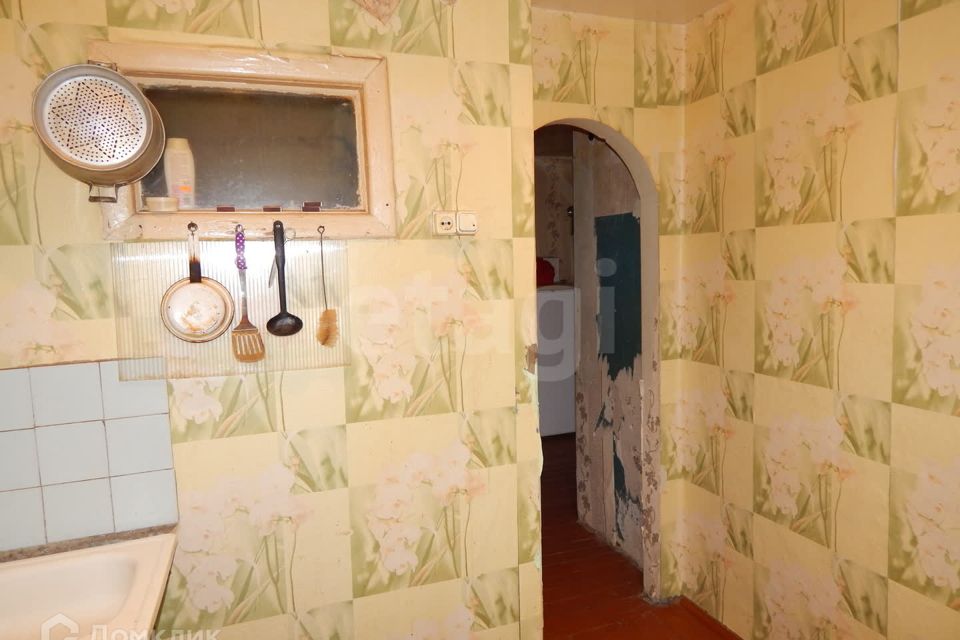 Продаётся 4-комнатная квартира, 61.8 м²