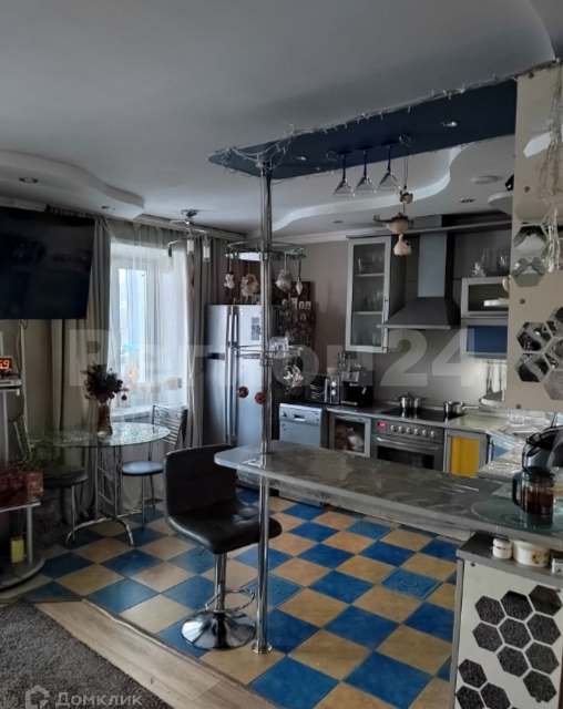 Продаётся 4-комнатная квартира, 80 м²