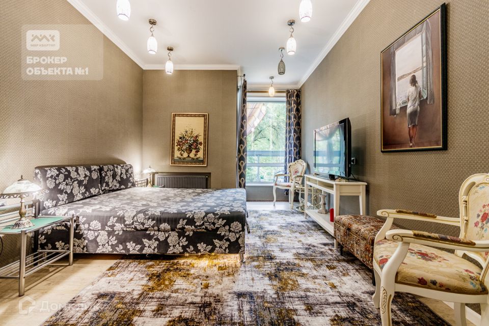 Сдаётся 4-комнатная квартира, 178 м²