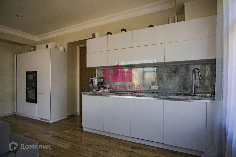 Продаётся 3-комнатная квартира, 104.2 м²