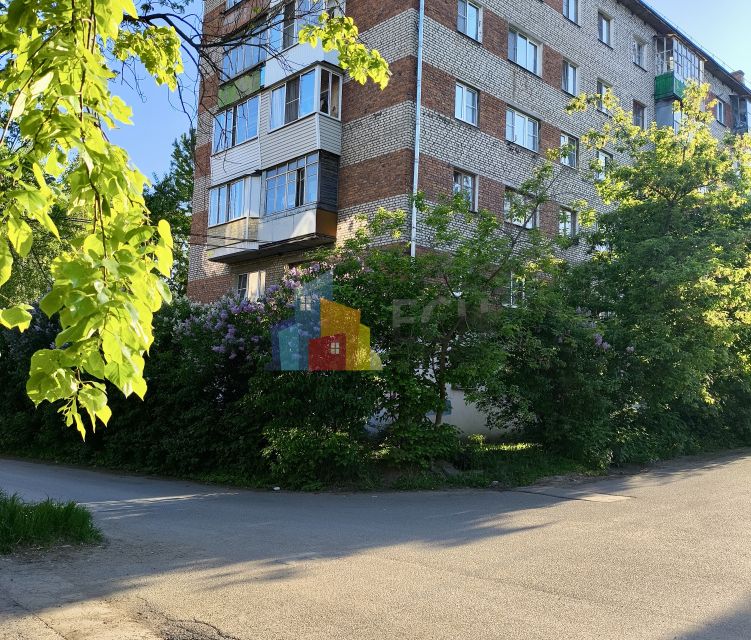 Продаётся 4-комнатная квартира, 61.6 м²