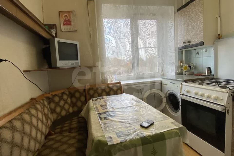 Продаётся 3-комнатная квартира, 52.3 м²