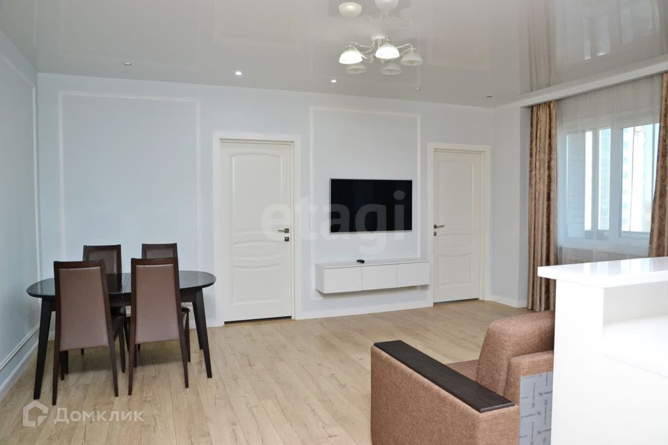 Продаётся 3-комнатная квартира, 82.8 м²