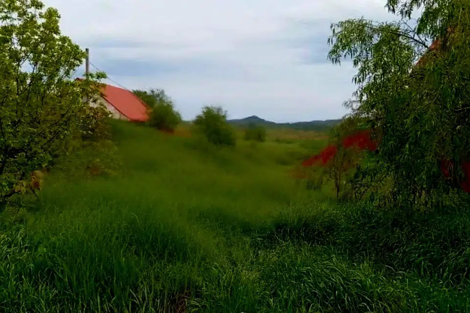 Продаётся участок, 10 сот., ИЖС