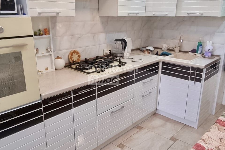 Продаётся 3-комнатная квартира, 72 м²