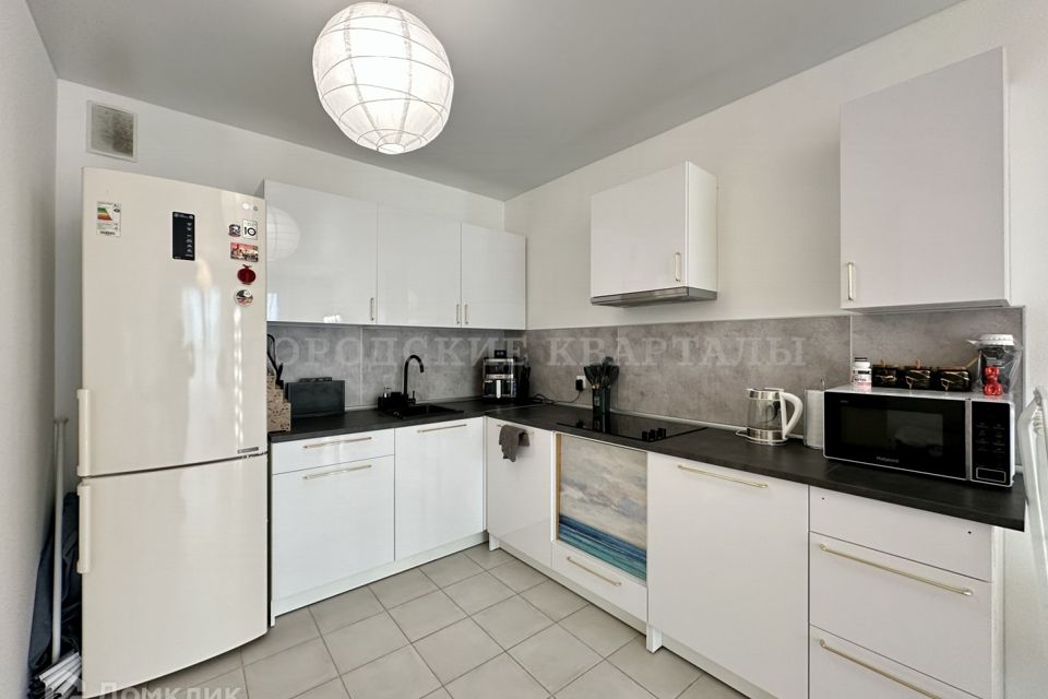 Продаётся 1-комнатная квартира, 42 м²