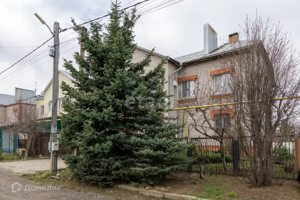 Продаётся 2-этажный дом, 404 м²