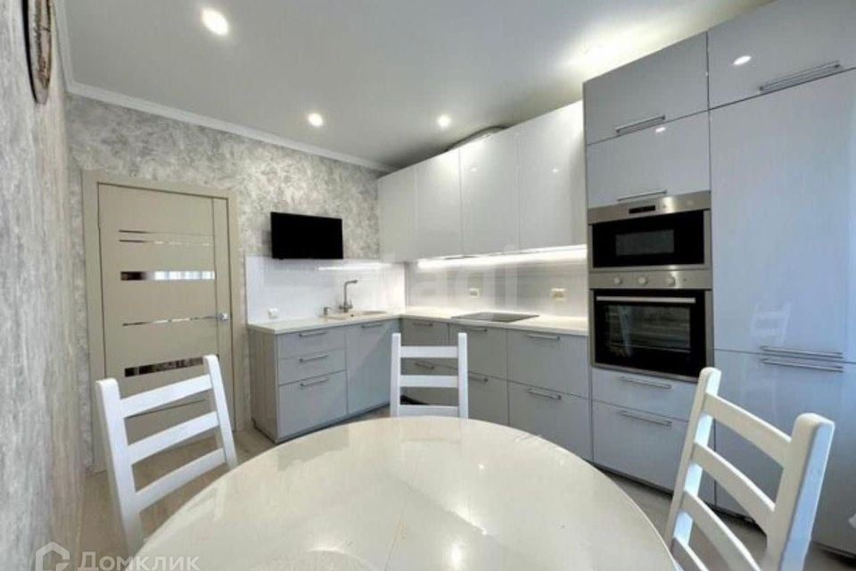 Продаётся 1-комнатная квартира, 37.8 м²