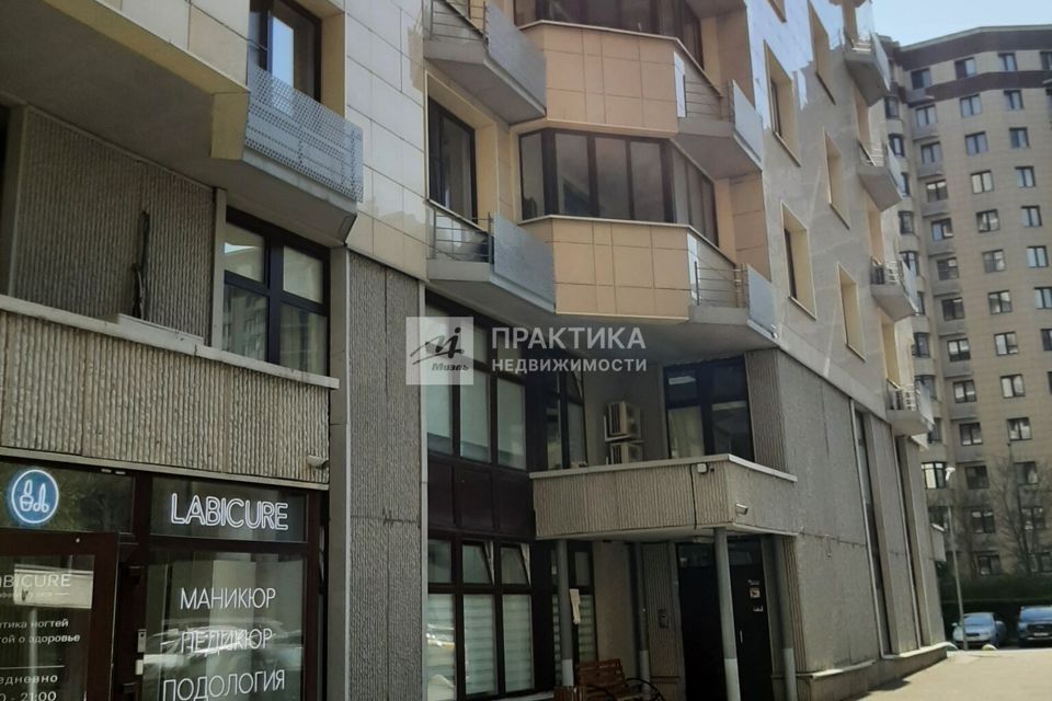 Продаётся 2-комнатная квартира, 68.6 м²