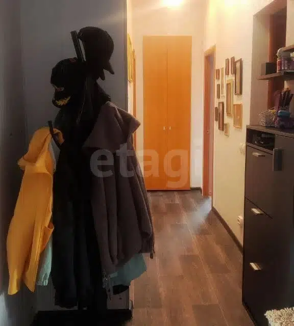 Продаётся 4-комнатная квартира, 75 м²