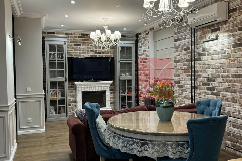 Продаётся 4-комнатная квартира, 110 м²