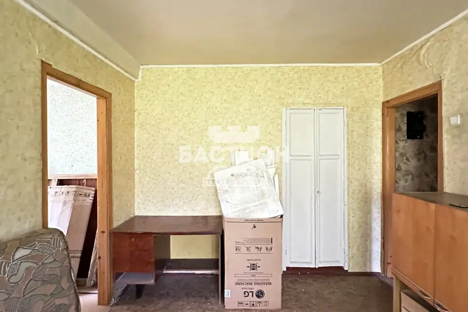 Продаётся 3-комнатная квартира, 43.3 м²