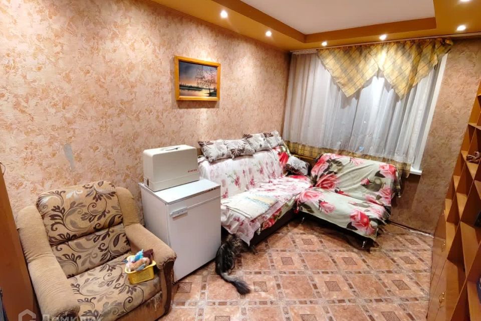 Продаётся 4-комнатная квартира, 74.4 м²
