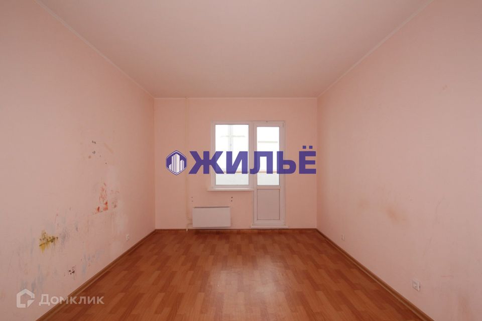 Продаётся 1-комнатная квартира, 43 м²