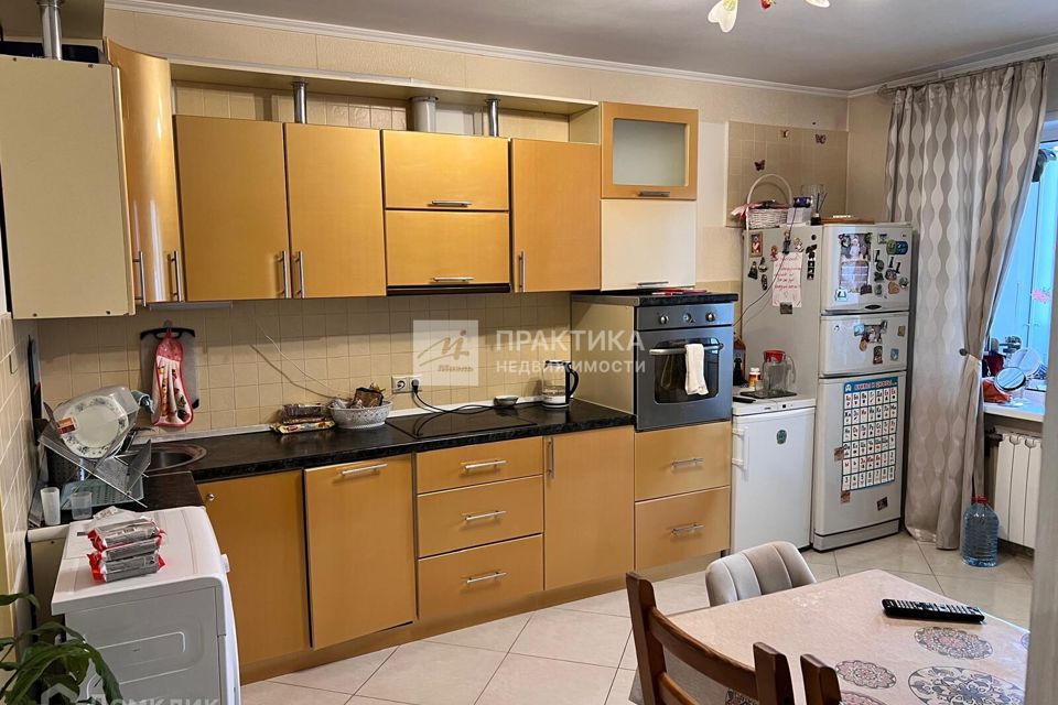 Продаётся 2-комнатная квартира, 72.3 м²