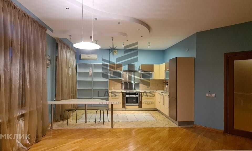 Сдаётся 2-комнатная квартира, 115 м²