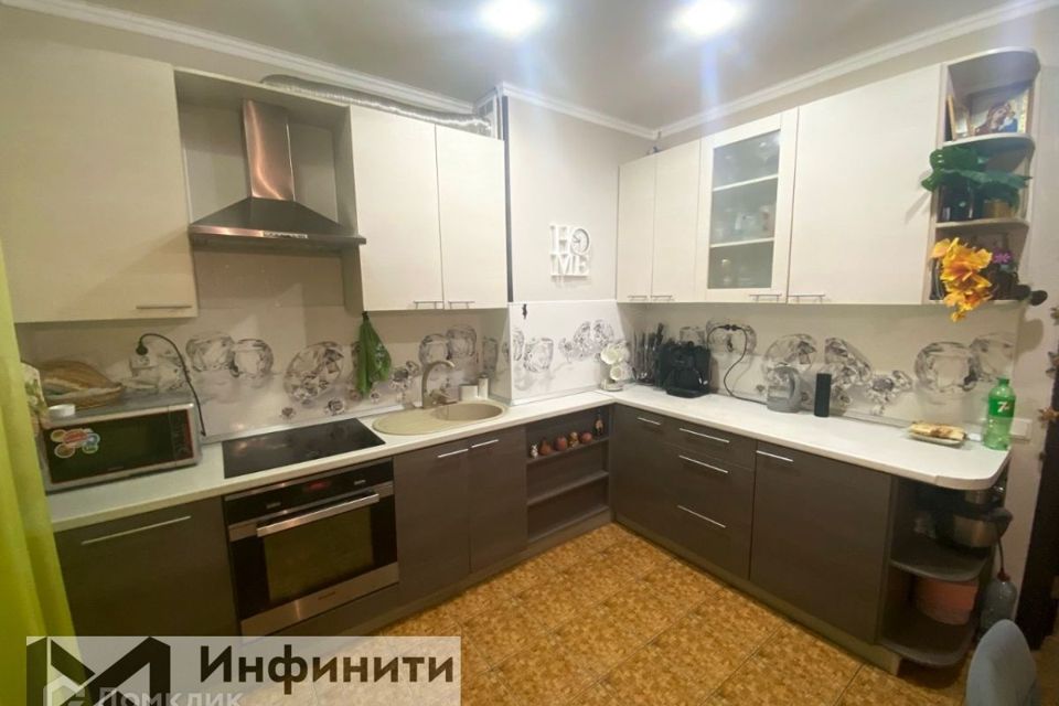 Продаётся 1-комнатная квартира, 58.5 м²