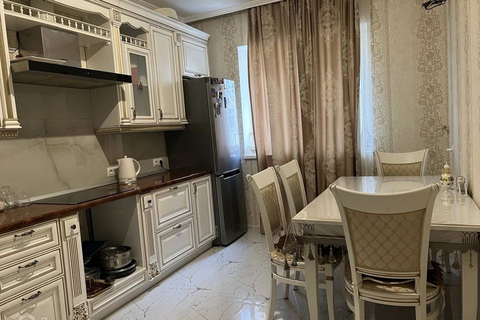 Сдаётся 1-комнатная квартира, 50 м²