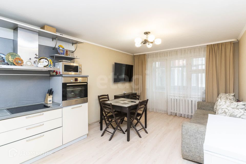 Продаётся 2-комнатная квартира, 72 м²