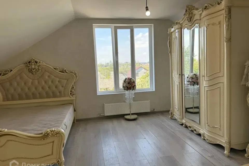 Продаётся 2-этажный дом, 190 м²