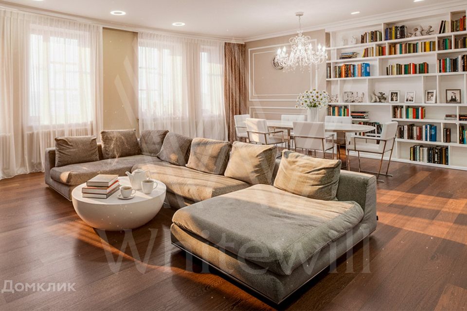 Продаётся 3-комнатная квартира, 195 м²
