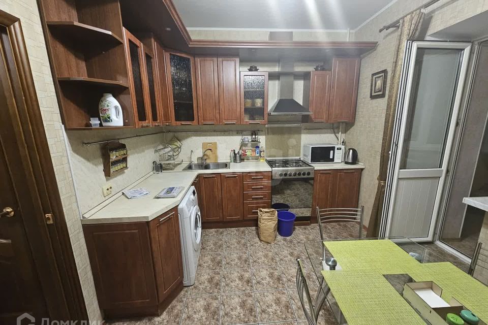 Продаётся 2-комнатная квартира, 66.4 м²