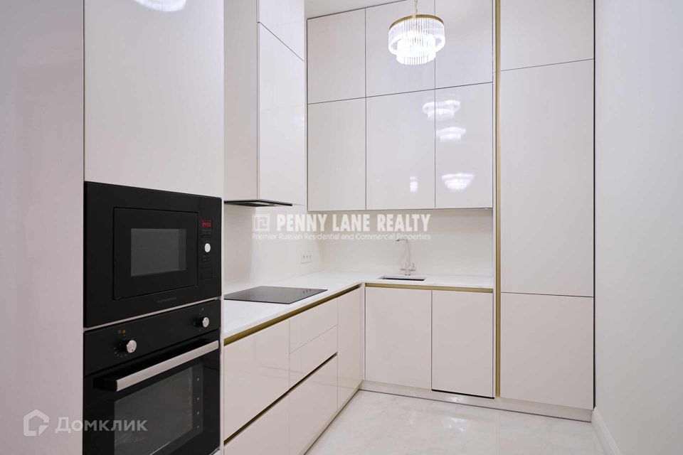Сдаётся 5-комнатная квартира, 220 м²