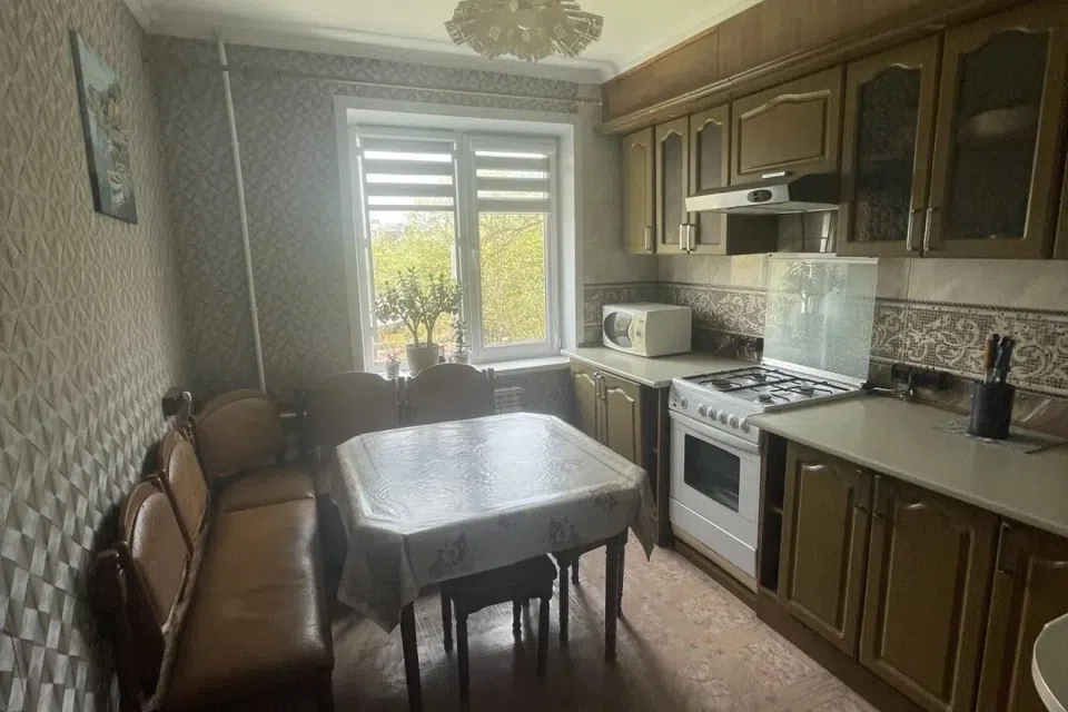 Продаётся 3-комнатная квартира, 58.2 м²